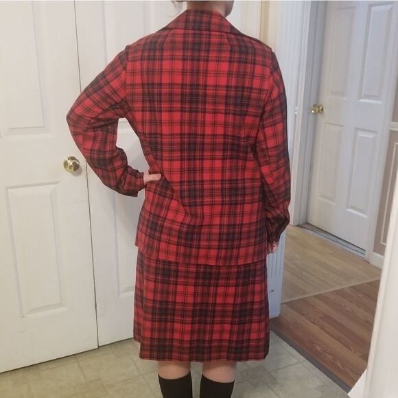 Vintage Pendleton Red plaid Virgin wool 2 … - Picture 2 of 8